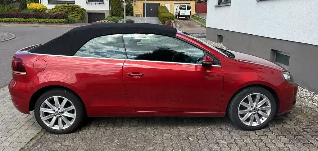 Gebraucht VW Golf Cabriolet 105 PS (77 kW) 2012 Rot Cabrio