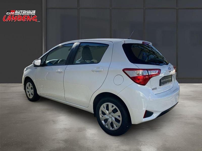Gebraucht Toyota Yaris Comfort 111 PS (81 kW) 2019 Weiß Limousine