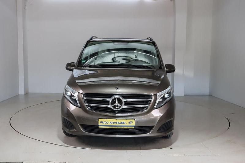 Gebraucht Mercedes V250 Avantgarde 190 PS (139 kW) 2018 Grau Van / Kleinbus