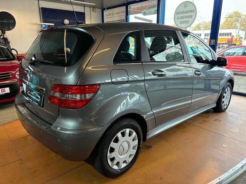 Gebraucht Mercedes B170 116 PS (85 kW) 2009 Mountaingrau Van / Kleinbus