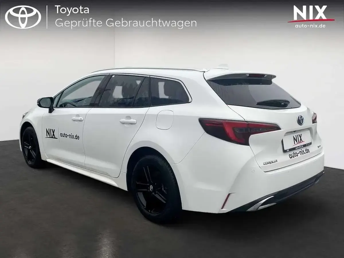 Gebraucht Toyota Corolla 122 PS (89 kW) 2025 Weiß Kombi