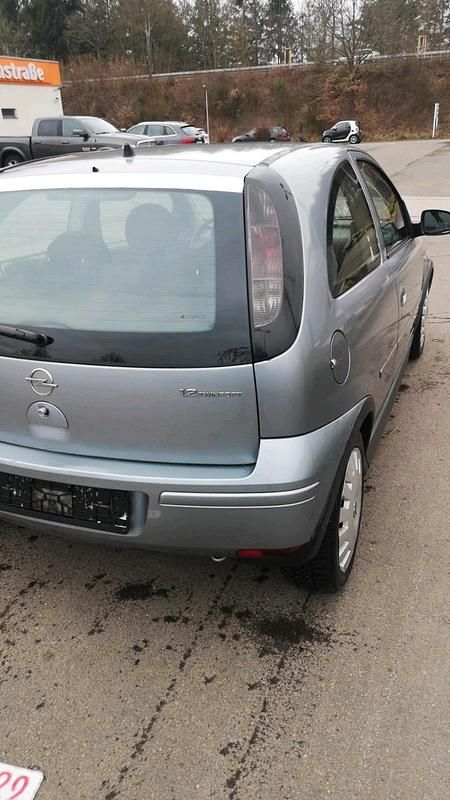 Gebraucht Opel Corsa 80 PS (58 kW) 2005 Grau Kleinwagen