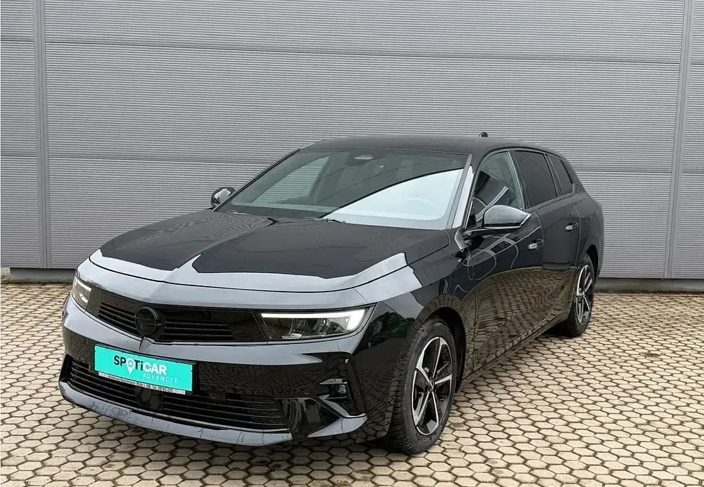 Gebraucht Opel Astra 131 PS (96 kW) 2024 Schwarz Kleinwagen