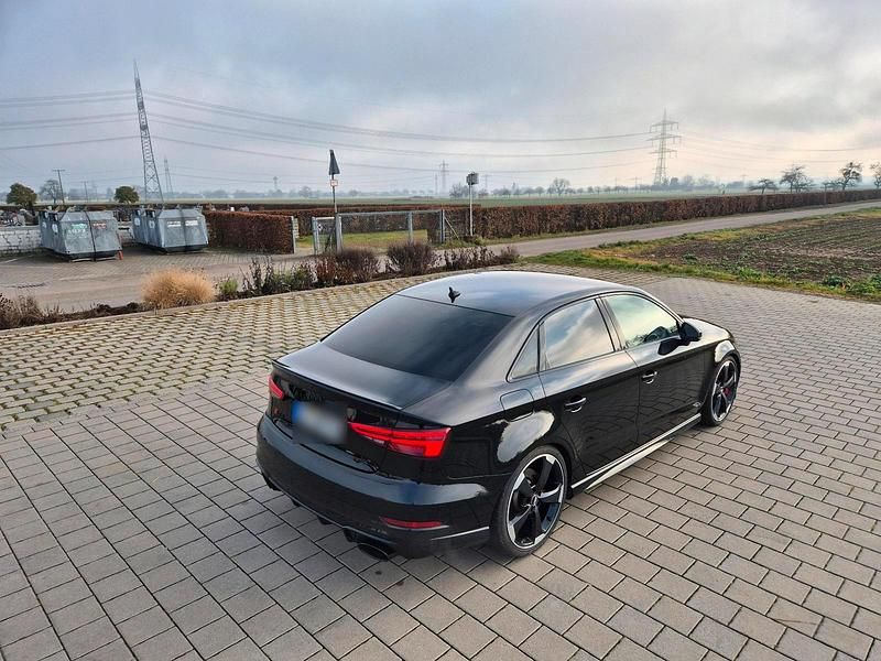 Gebraucht Audi RS3 400 PS (294 kW) 2019 Schwarz Limousine