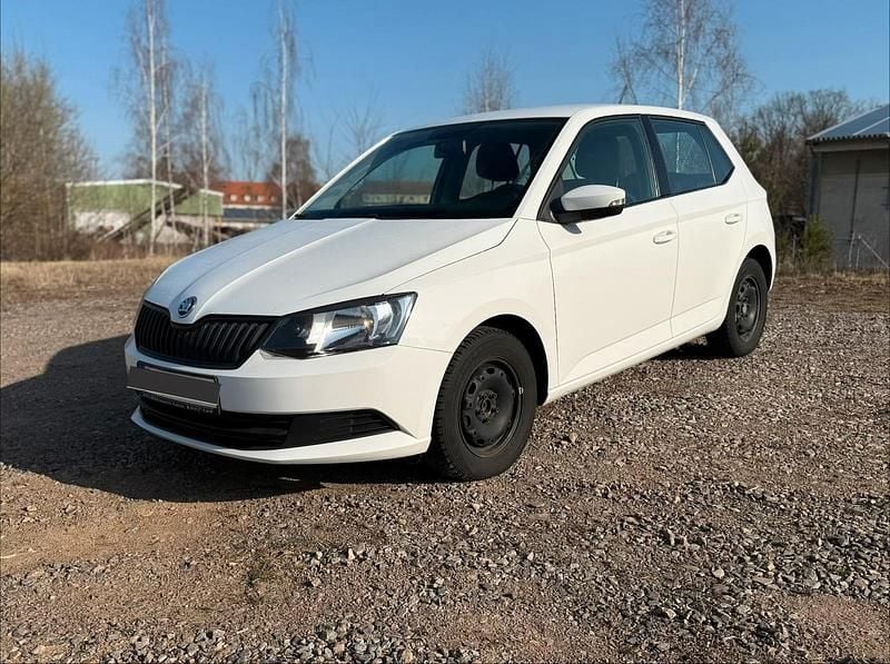 Gebraucht Skoda Fabia Active 60 PS (44 kW) 2017 Weiß Kleinwagen