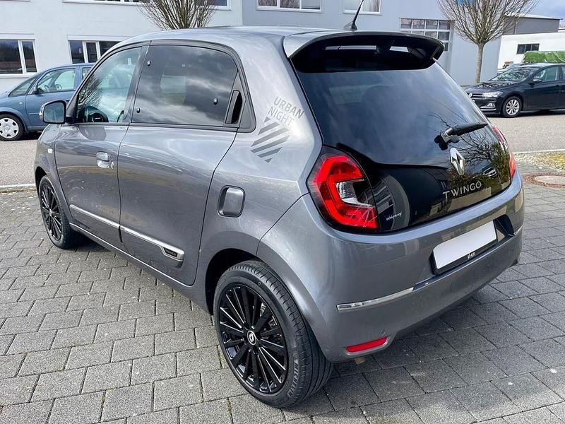 Gebraucht Renault Twingo Urban Night 65 PS (47 kW) 2023 Lunar grey Kleinwagen