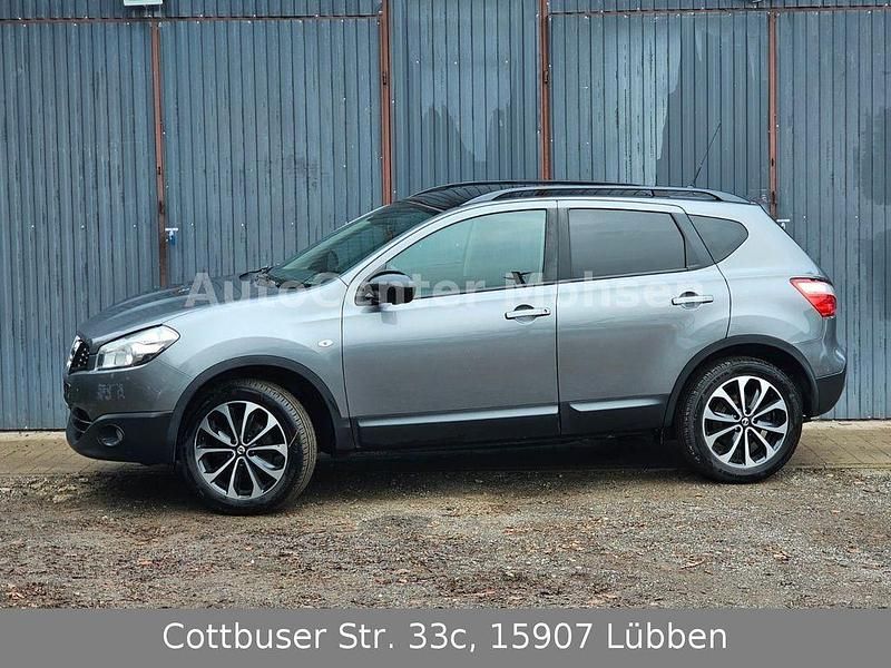 Grau Gebraucht 2013 Nissan Qashqai 360º SUV | 5.999 € (Guter Preis) - Bild 1/4