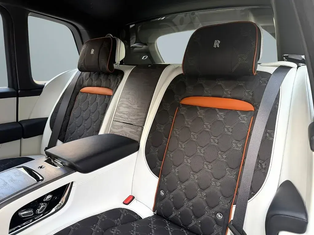 Gebraucht Rolls Royce Cullinan 571 PS (419 kW) 2024 Grün SUV