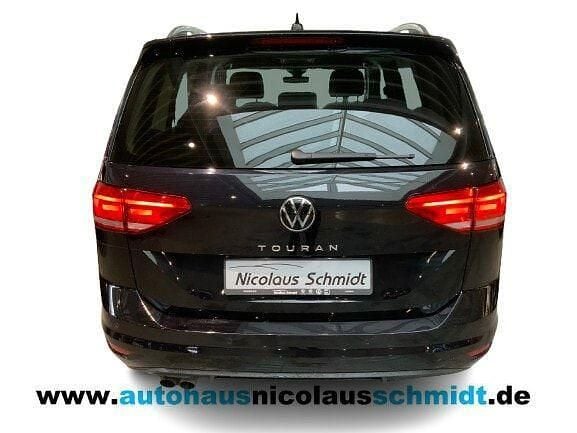 Gebraucht VW Touran Highline 150 PS (110 kW) 2023 Schwarz Van / Kleinbus