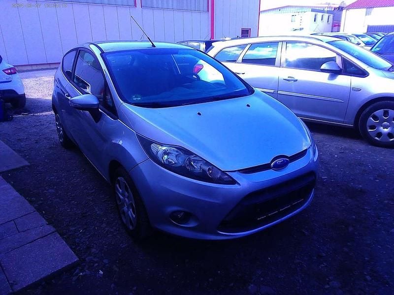 Gebraucht Ford Fiesta 82 PS (60 kW) 2008 Silber Kleinwagen
