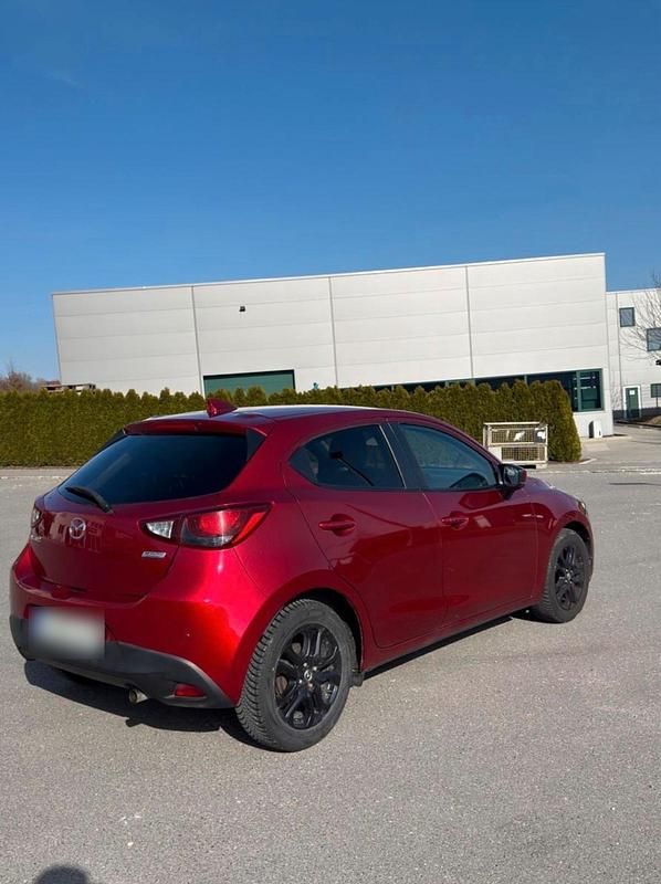 Gebraucht Mazda 2 Exclusive-Line 75 PS (55 kW) 2019 Rot Kleinwagen