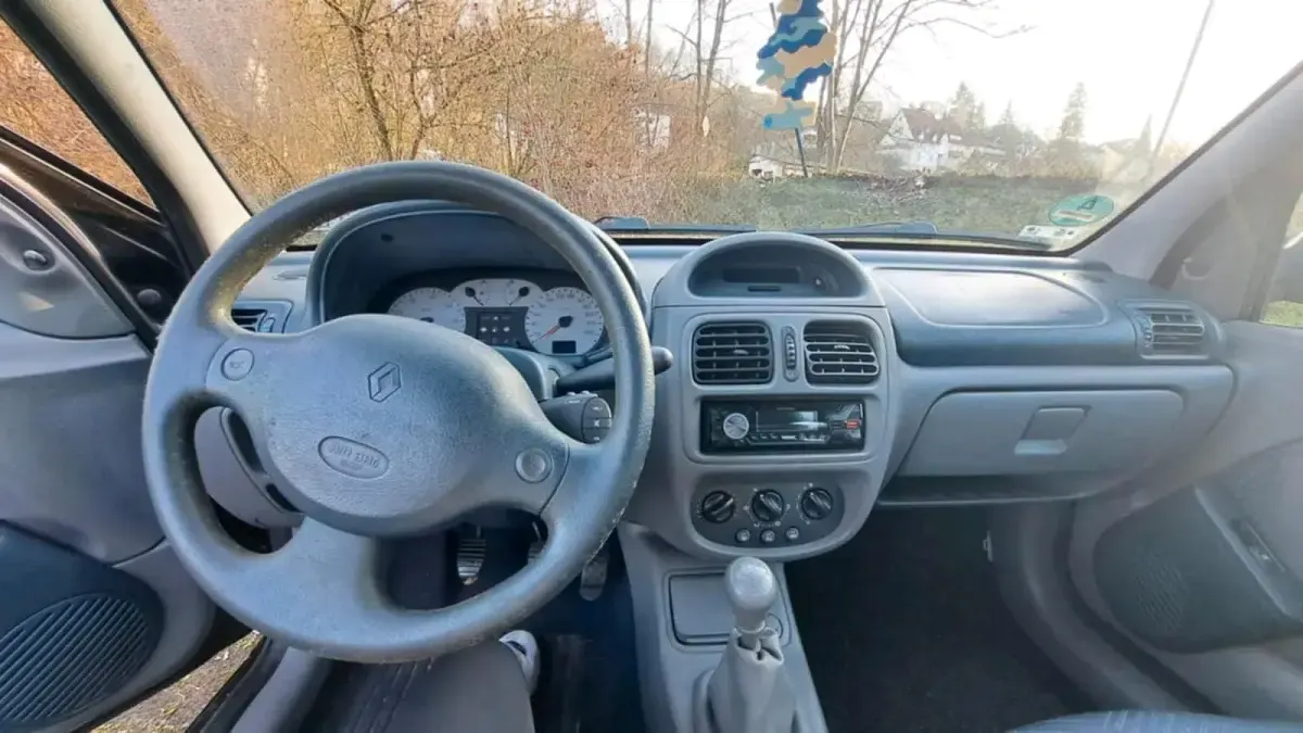 Second-hand Renault Clio II 2001 Negru Hatchback