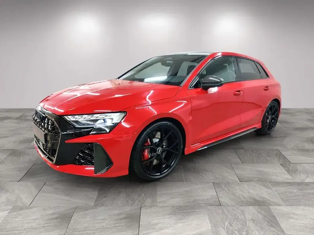 Gebraucht Audi RS3 Sport 400 PS (294 kW) 2025 Rot Limousine