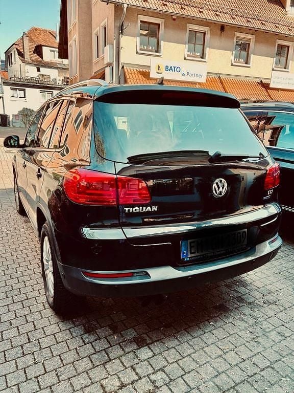 Gebraucht VW Tiguan Cup 140 PS (102 kW) 2013 Schwarz SUV