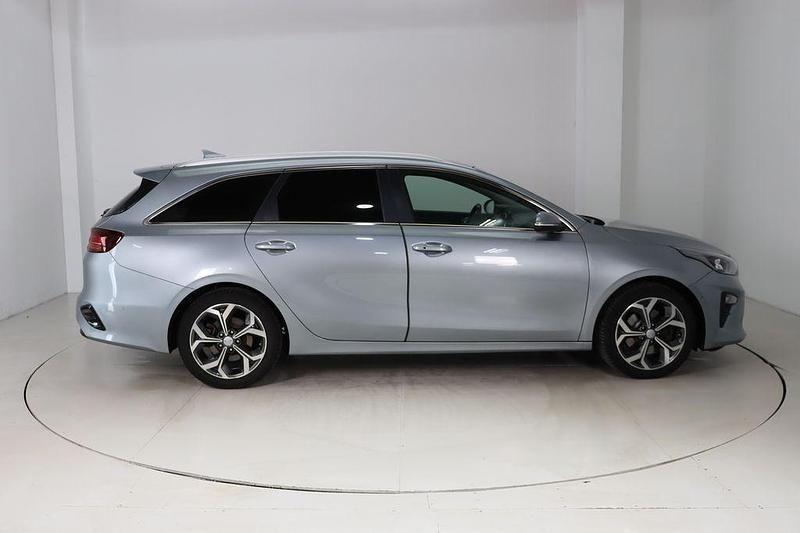 Gebraucht Kia Ceed Sportswagon Spirit 140 PS (102 kW) 2018 Grau Kombi