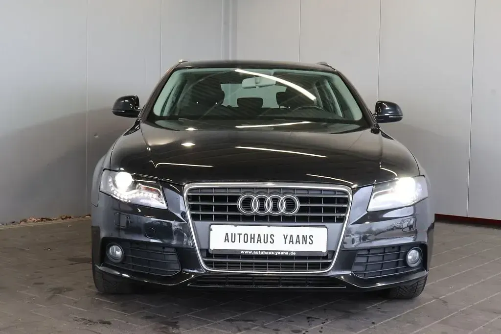 Gebraucht Audi A4 Attraction 120 PS (88 kW) 2009 Phantomschwarz Kombi