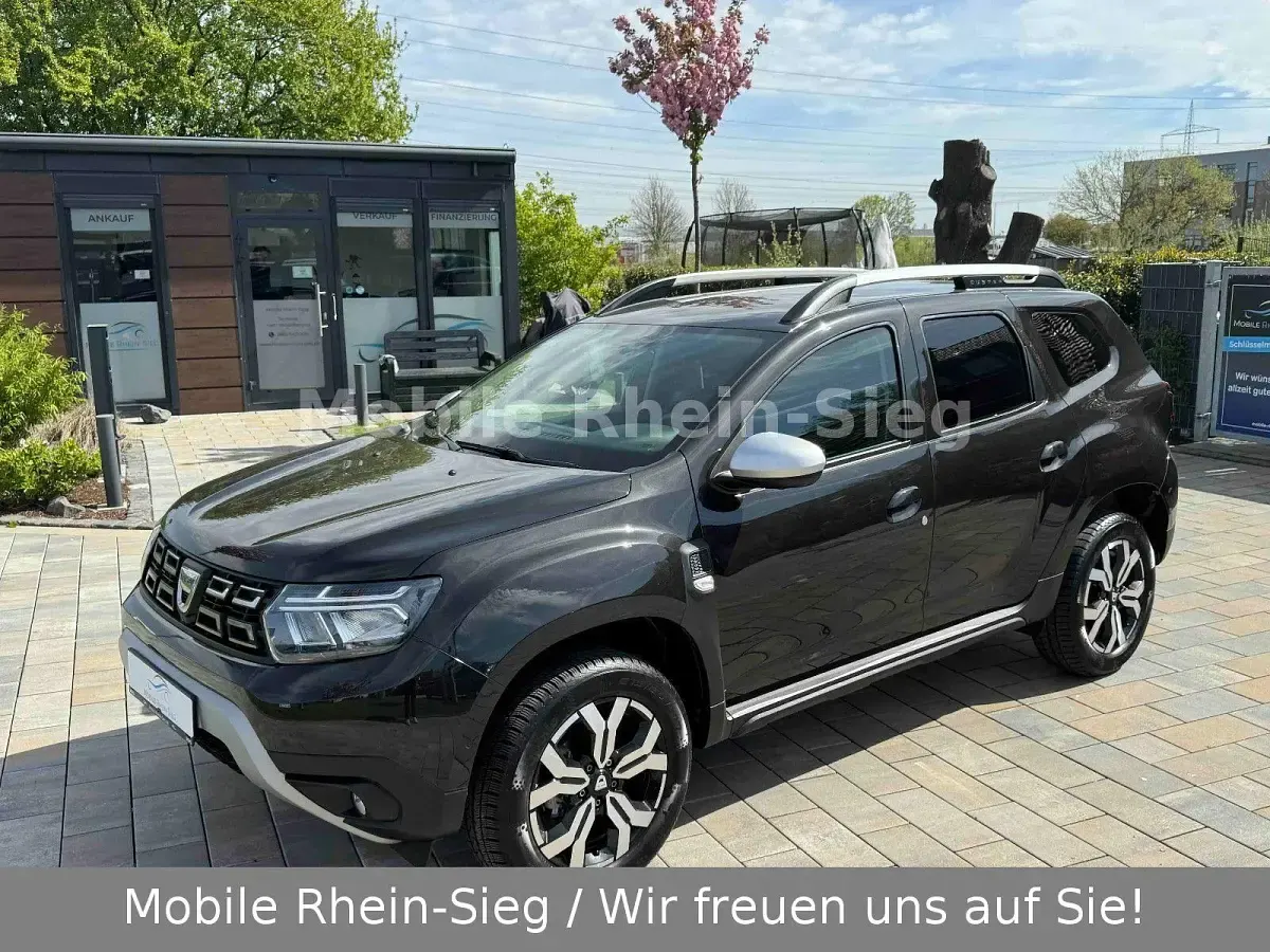 Używany Dacia Duster Prestige 131 KM (96 kW) 2022 Czarny SUV
