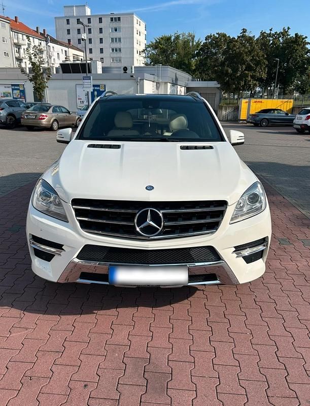 Gebraucht Mercedes ML350 258 PS (189 kW) 2012 Weiß SUV