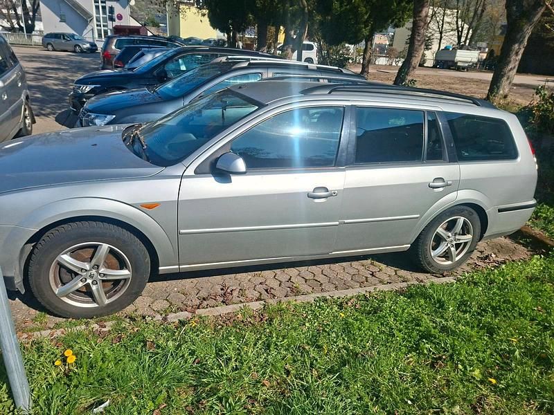 Gebraucht Ford Mondeo 125 PS (91 kW) 2003 Kombi