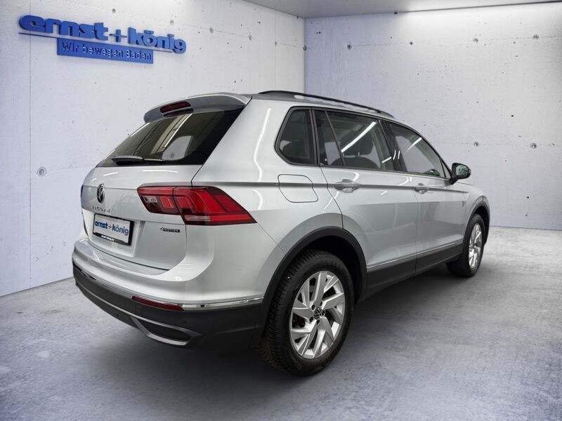 Gebraucht VW Tiguan Life 150 PS (110 kW) 2022 Reflex silver metallic SUV