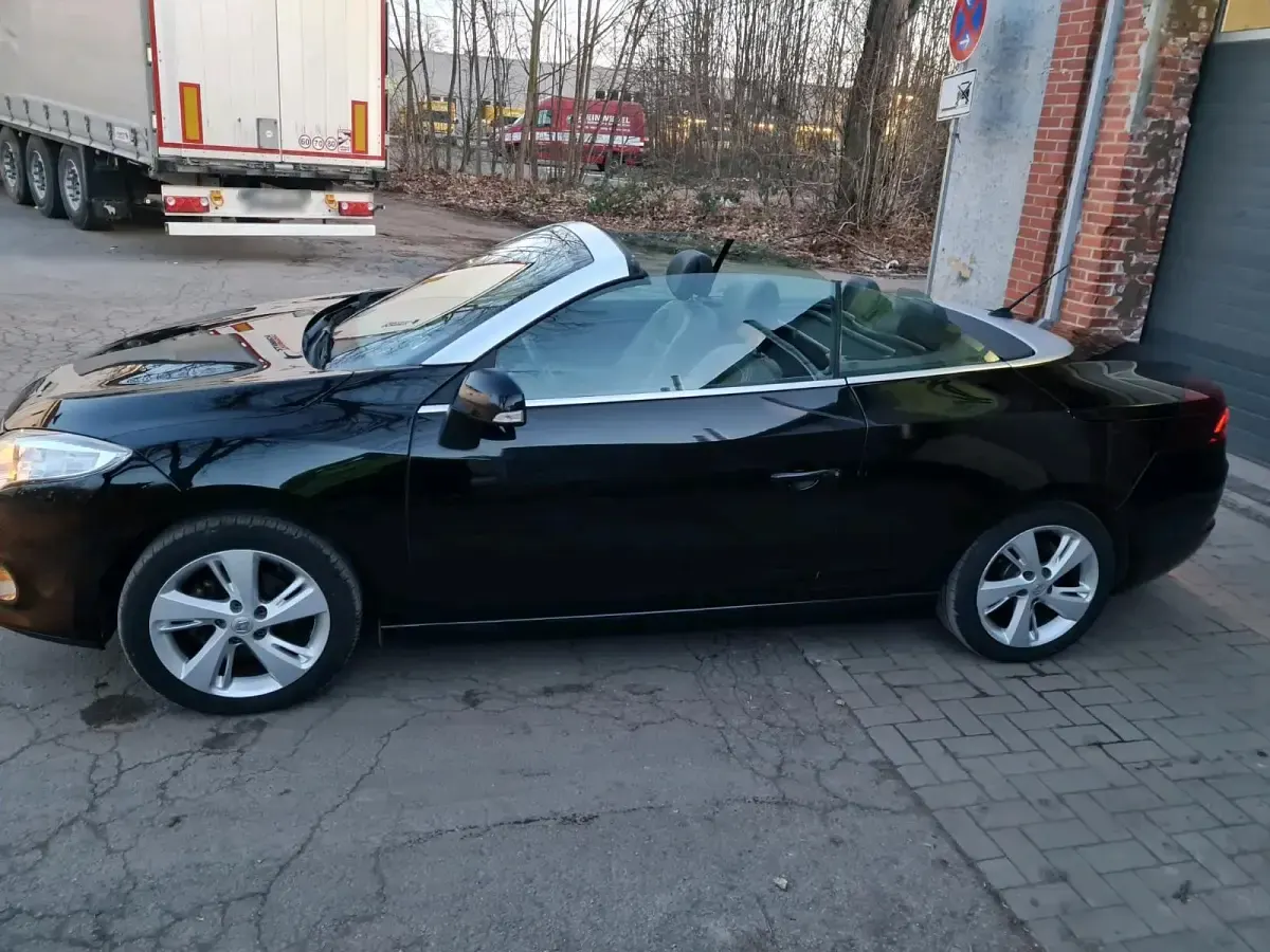Gebraucht Renault Mégane Cabriolet 132 PS (97 kW) 2013 Schwarz Cabrio