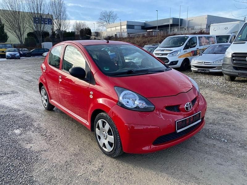 Gebraucht Toyota Aygo Cool 68 PS (50 kW) 2007 Rot Kleinwagen