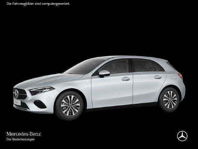 Silber Gebraucht 2023 Mercedes A200 Advanced Limousine | 25.990 € (Guter Preis) - Bild 1/4