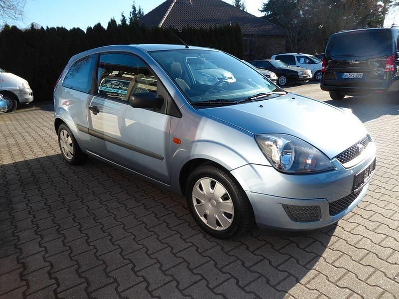 Gebraucht Ford Fiesta 80 PS (58 kW) 2006 Blau Kleinwagen