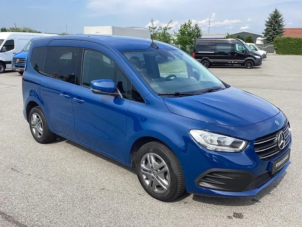 Gebraucht Mercedes T160 Style 102 PS (75 kW) 2024 Blau Van / Kleinbus