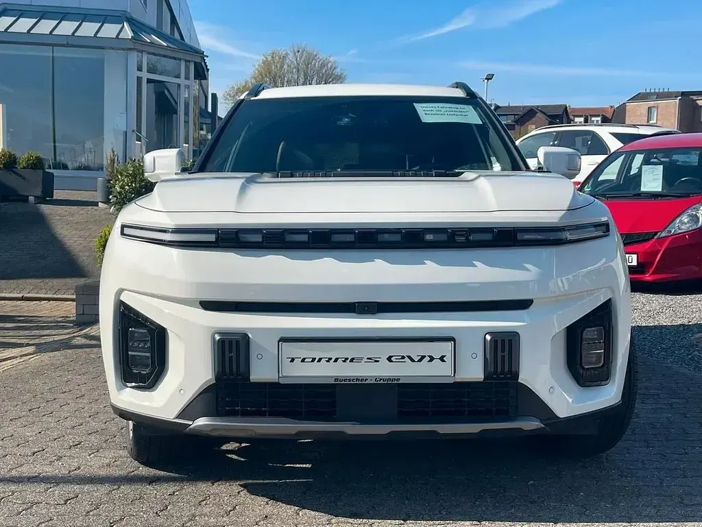 Gebraucht KGM Torres EVX 152 kW (207 PS) 2024 Weiß SUV