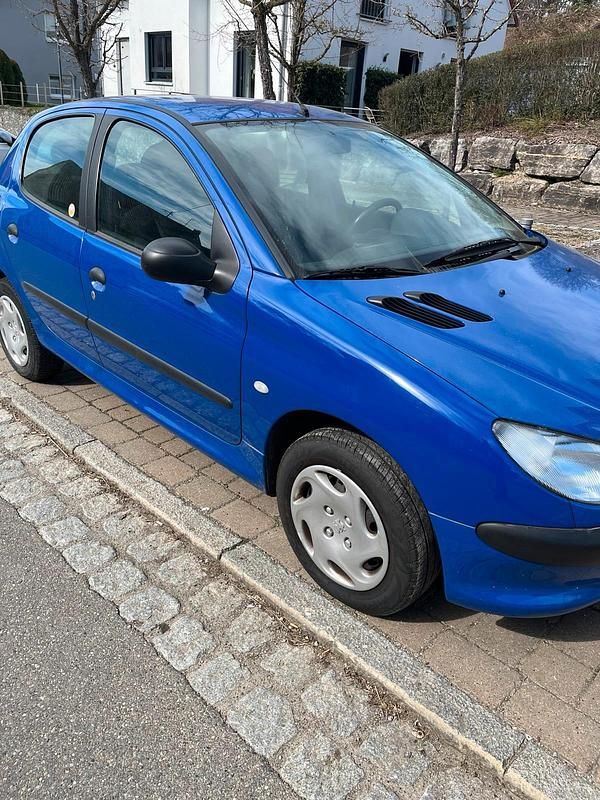 Gebraucht Peugeot 206 75 PS (55 kW) 2001 Blau Kleinwagen