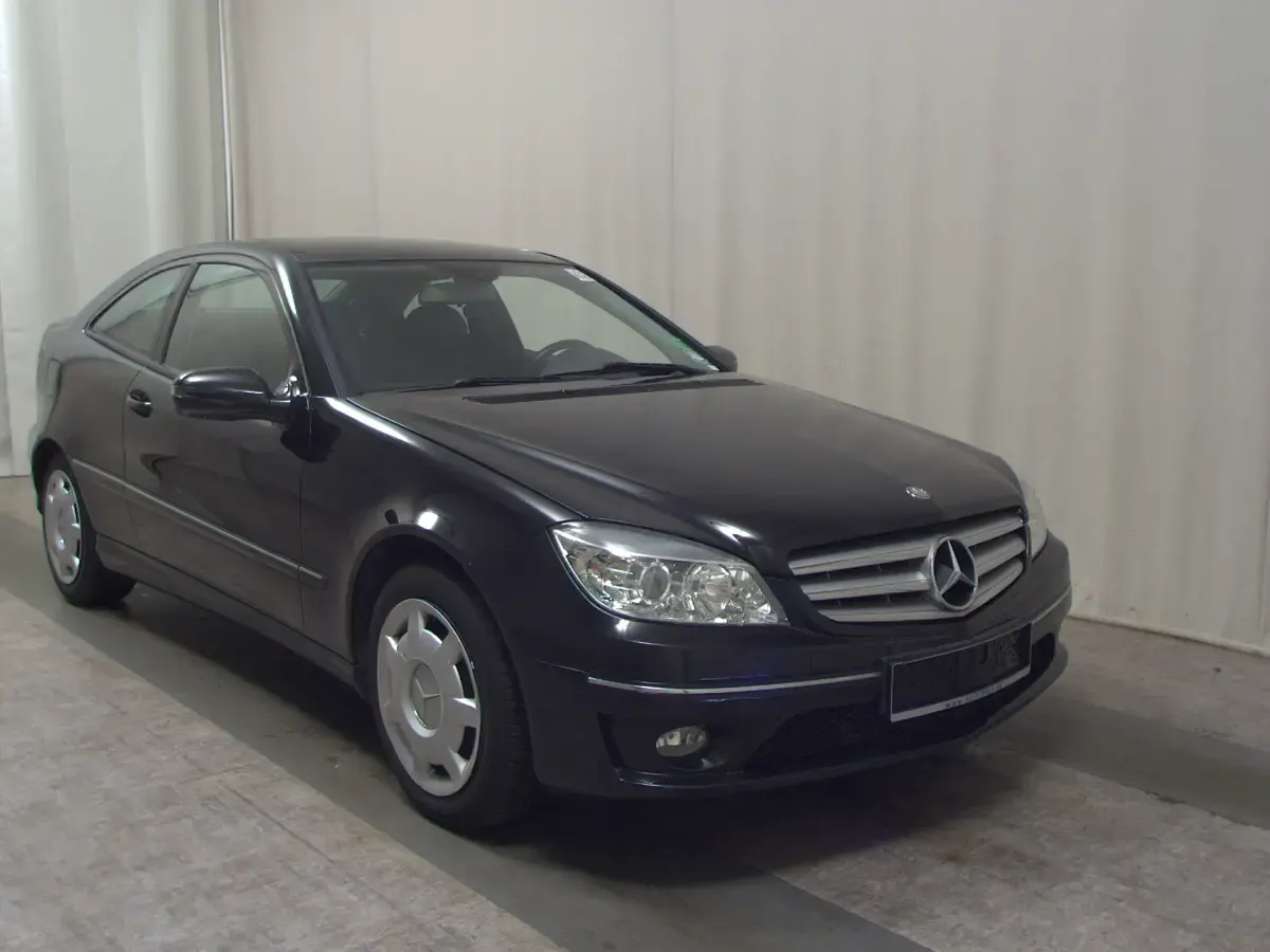 Gebraucht Mercedes CLC180 143 PS (105 kW) 2009 Obsidianschwarz metalliclack Coupé