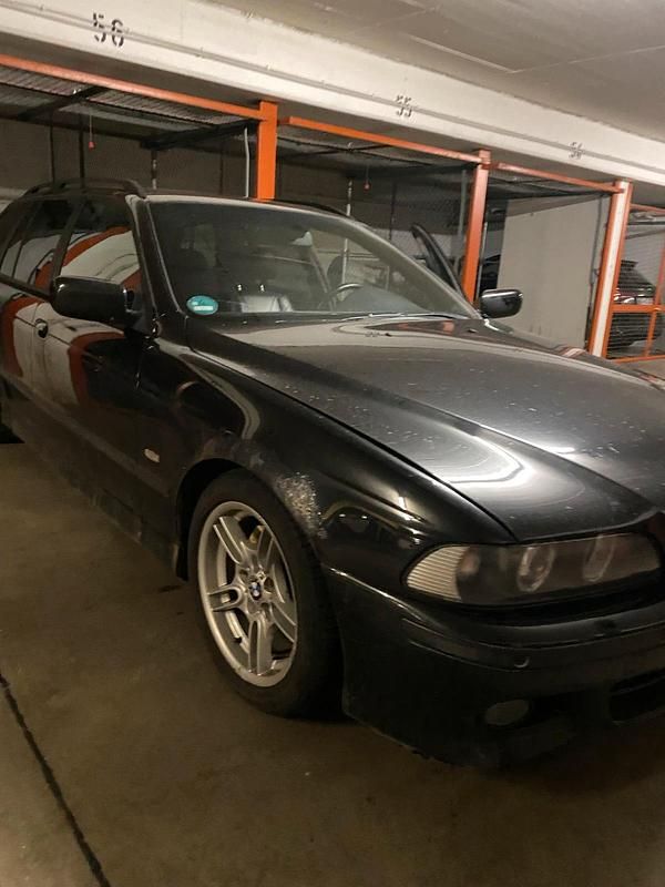 Gebraucht BMW 525 M Sport 192 PS (141 kW) 2002 Schwarz Kombi