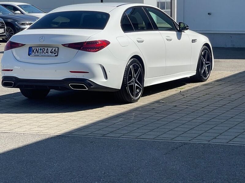 Weiß Gebraucht 2023 Mercedes C220 AMG line Limousine | 37.900 € (Superpreis) - Bild 1/4