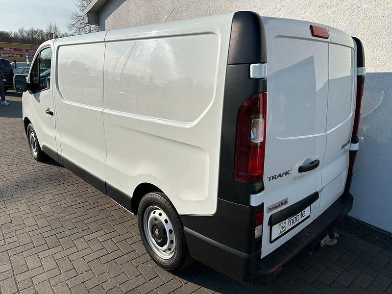 Gebraucht Renault Trafic Komfort 125 PS (91 kW) 2019 Weiß Van / Kleinbus