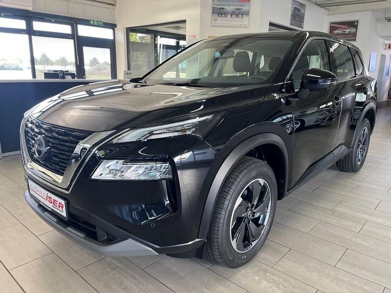 Neu Nissan X-Trail 360º 163 PS (119 kW) 2025 M) (schwarz SUV