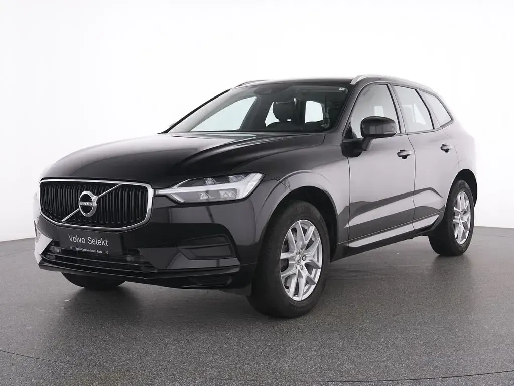 Gebraucht Volvo XC60 Momentum 190 PS (139 kW) 2019 Schwarz onyx black / metallic SUV