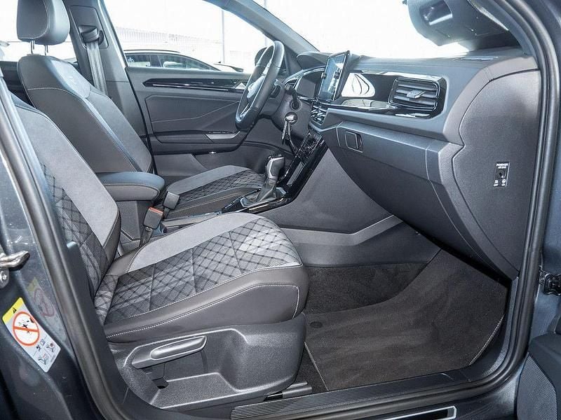 Gebraucht VW T-Roc R-line 150 PS (110 kW) 2025 Grau / indiumgrau SUV