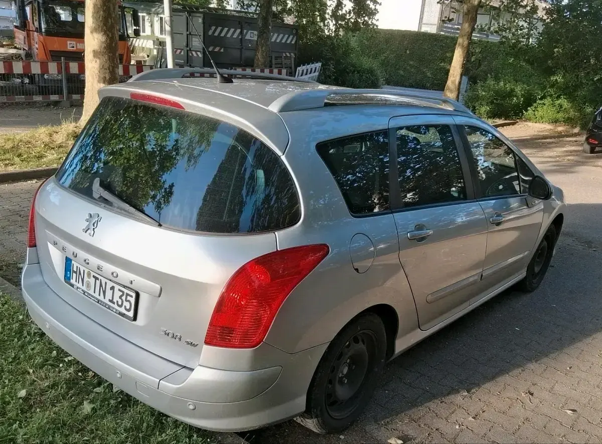 Gebraucht Peugeot 308 120 PS (88 kW) 2011 Grau Kombi