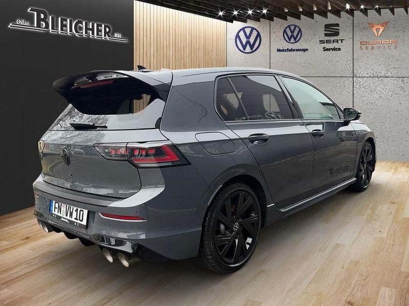 Gebraucht VW Golf VIII R 333 PS (244 kW) 2026 Grau Limousine