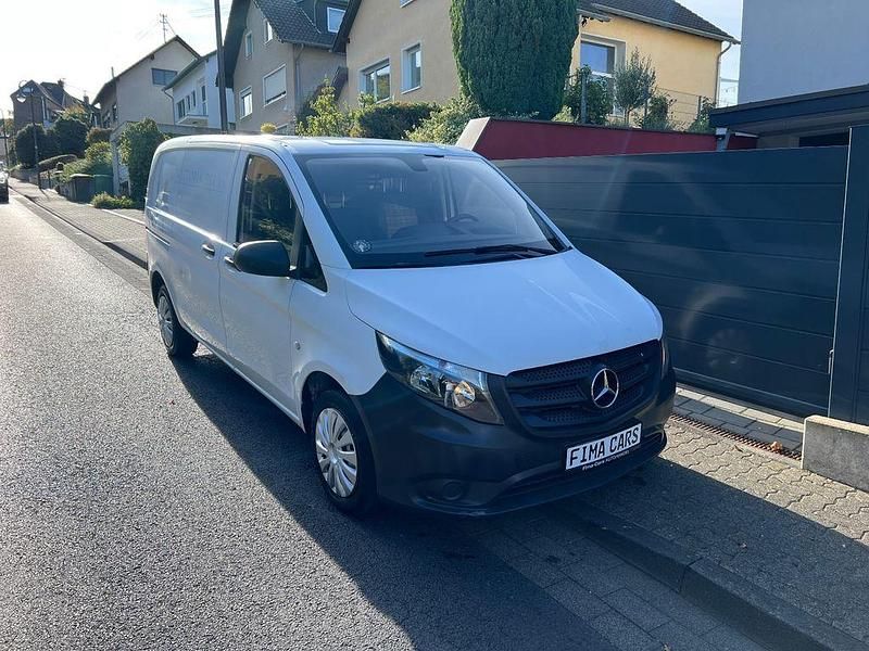 Weiß Gebraucht 2017 Mercedes Vito Van / Kleinbus | 13.990 € (Superpreis) - Bild 1/4