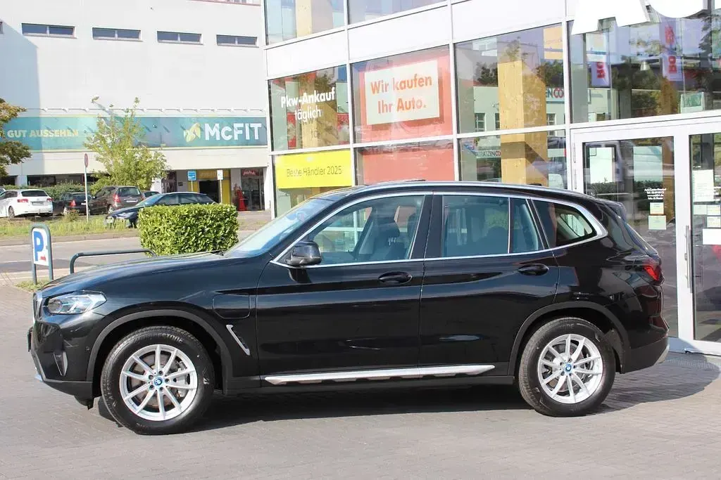 Gebraucht BMW X3 Performance 292 PS (214 kW) 2023 Saphirschwarzmet. (metallic) SUV