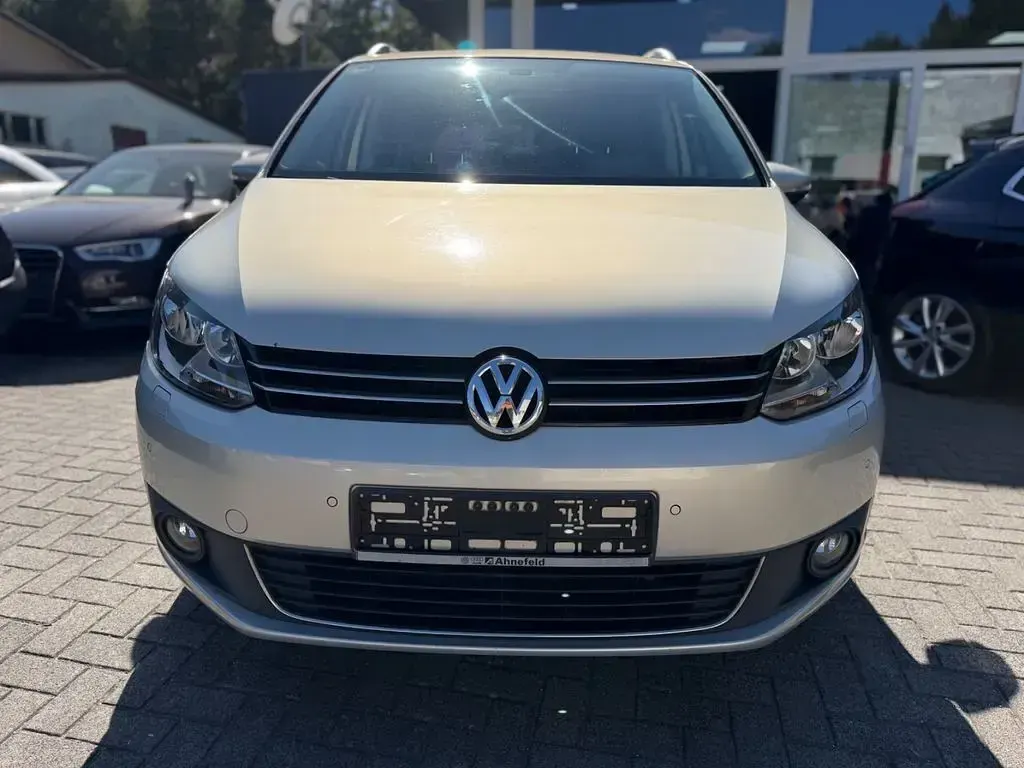 Gebraucht VW Touran Cup 150 PS (110 kW) 2014 Gold Van / Kleinbus