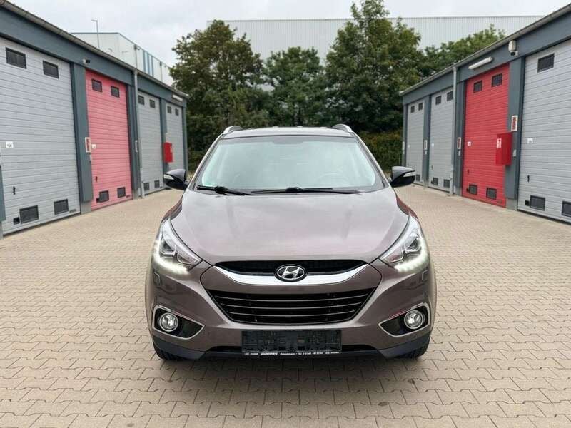 Braun Gebraucht 2013 Hyundai ix35 Style SUV | 7.900 € (Superpreis) - Bild 1/4