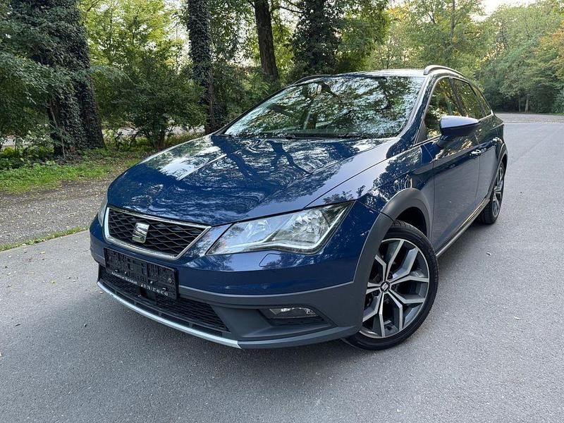 Blau Gebraucht 2019 Seat Leon X-Perience Kombi | 9.290 € - Bild 1/4