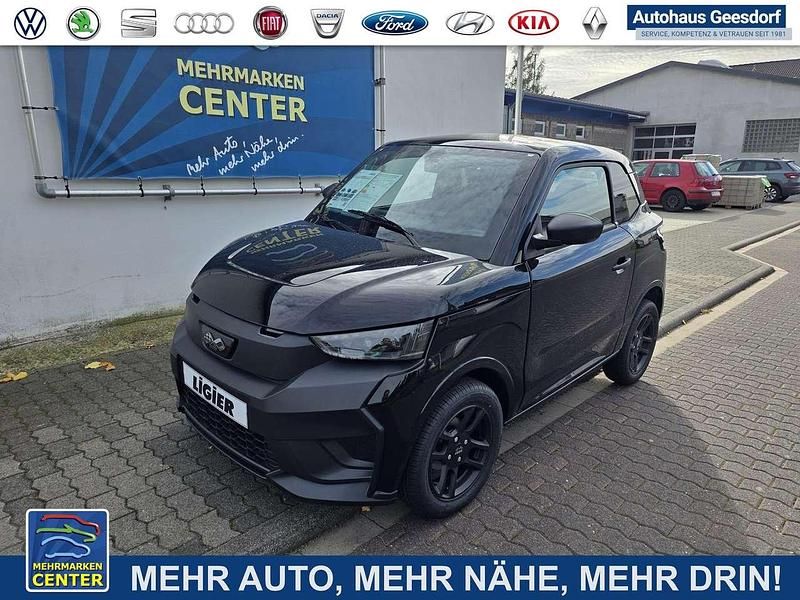 Ny Ligier JS50 2026 Svart Halvkombi