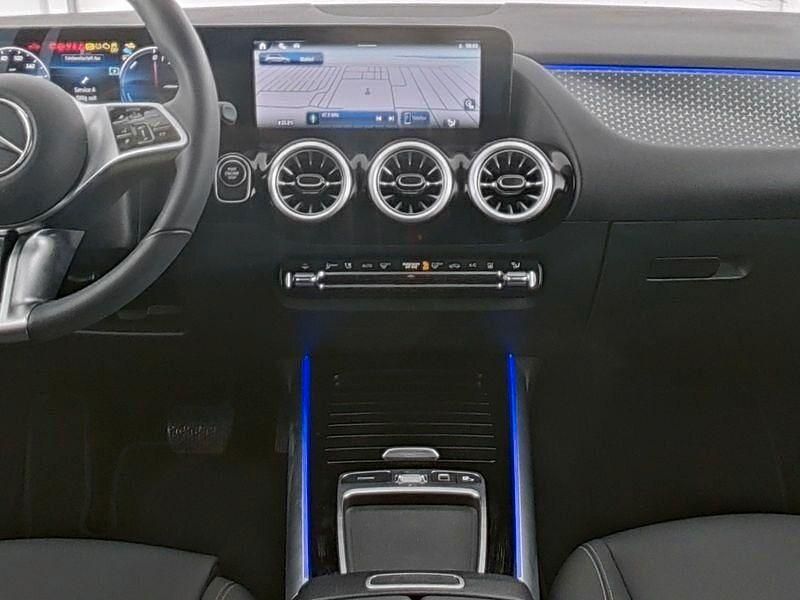 Gebraucht Mercedes B250e Advanced Plus 218 PS (160 kW) 2024 Lack mountaingrau Van / Kleinbus