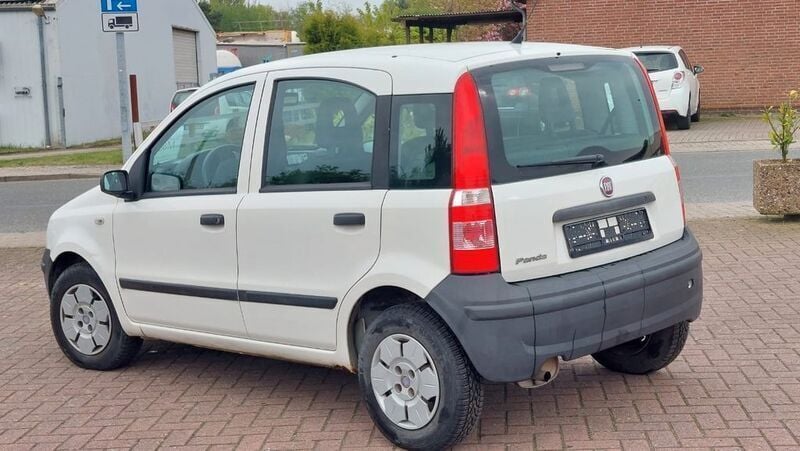 Weiß Gebraucht 2009 Fiat Panda Kleinwagen | 800 € (Superpreis) - Bild 1/4