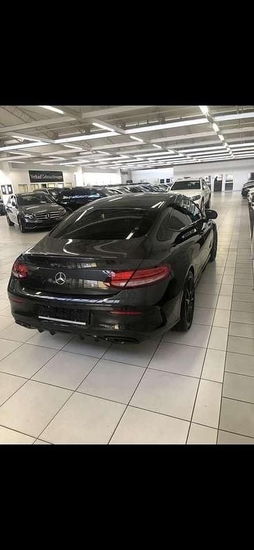 Gebraucht Mercedes C300 258 PS (189 kW) 2018 Grau Coupé