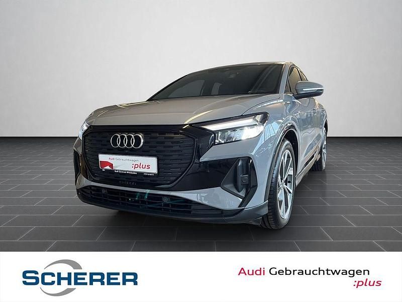 Grau Gebraucht 2022 Audi Q4 Sportback e-tron Ambiente SUV | 27.690 € (Superpreis) - Bild 1/4